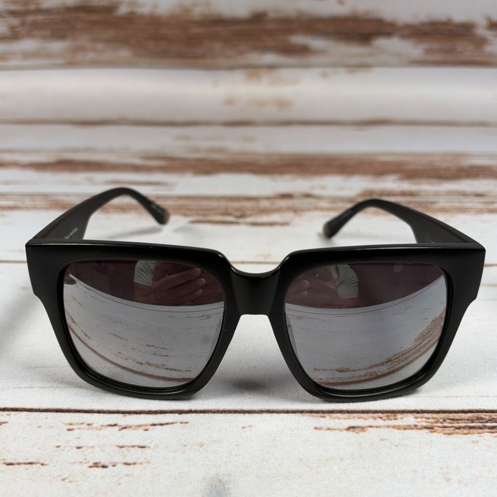 Quay On The Prowl 111 Tortoise Square Sunglasses Frames Only Scratched Lenses